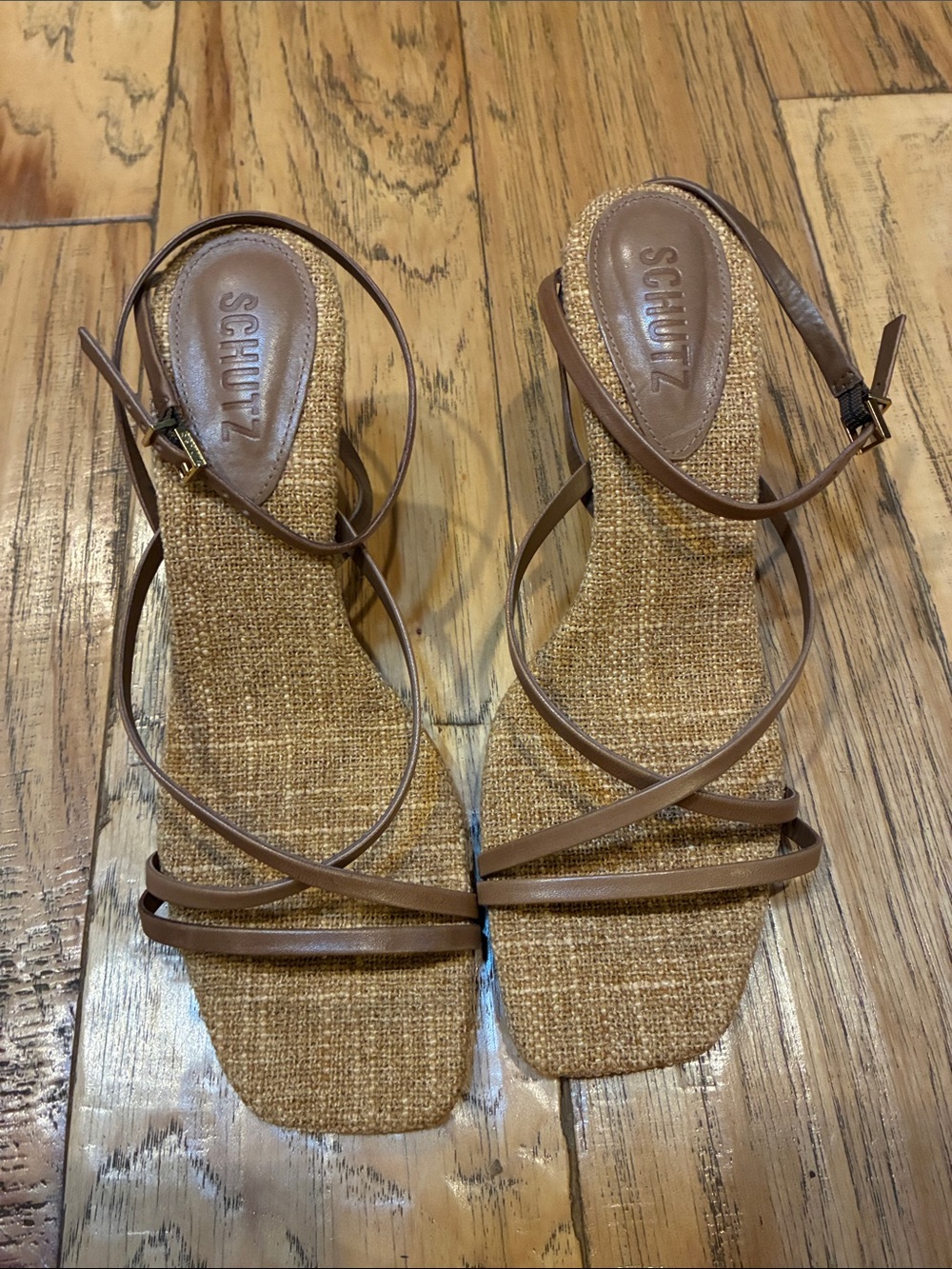 SCHUTZ Bari Mid Heel - 7.5